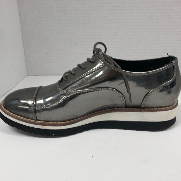 Limelight “Dandee” Silver Platform Shoes - Picture 4 of 9